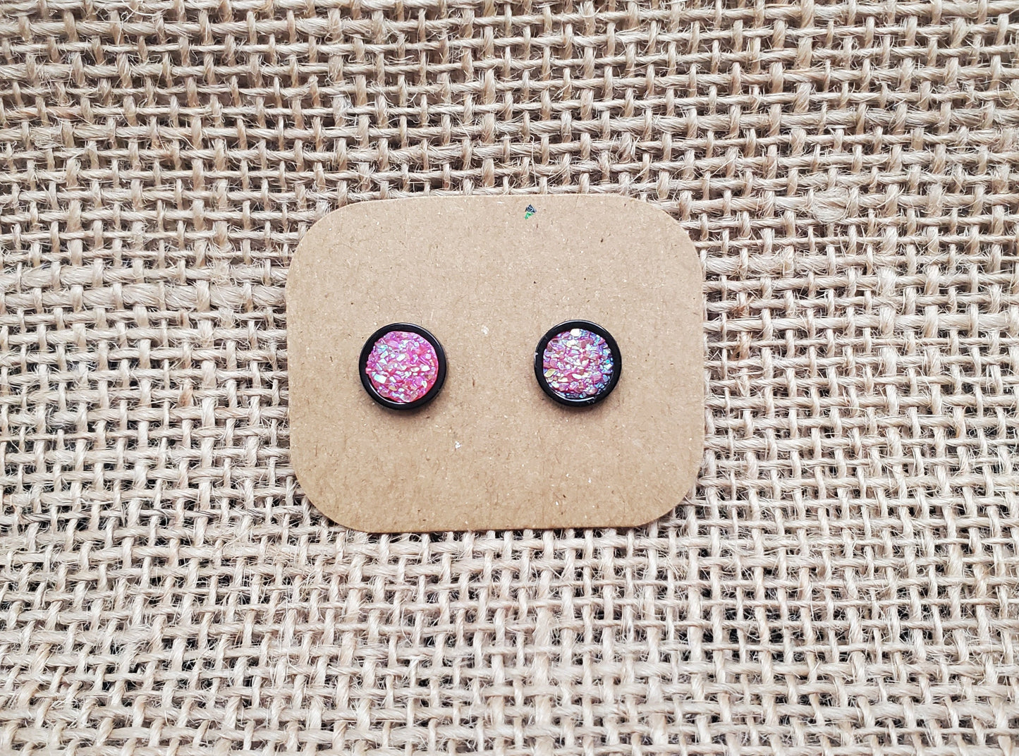 Raspberry Stud on Black - 8mm