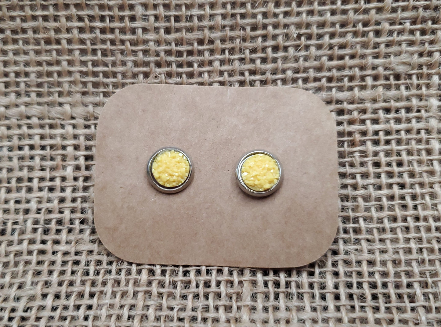 Yellow Stud on Silver - 8mm