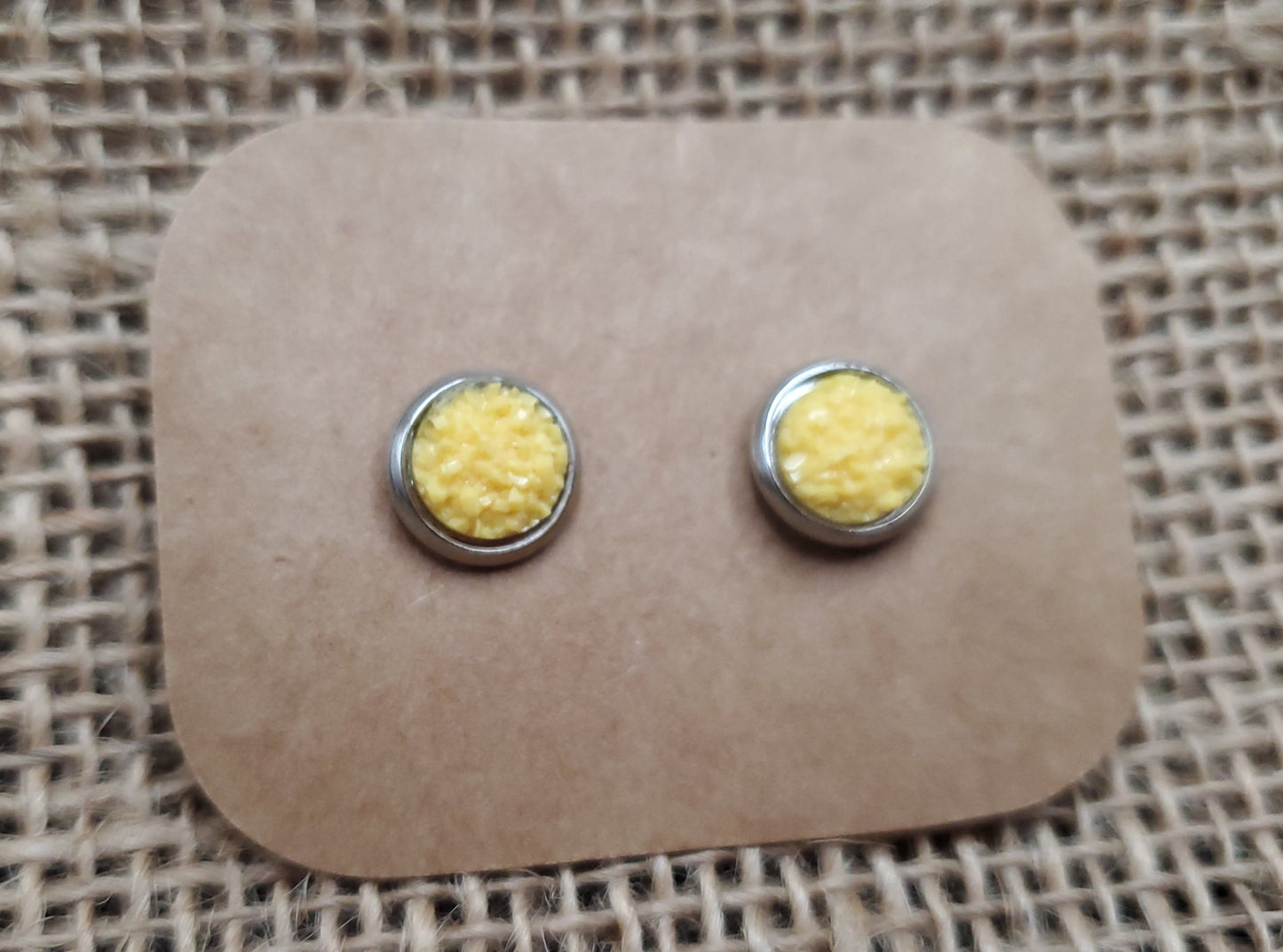 Yellow Stud on Silver - 8mm