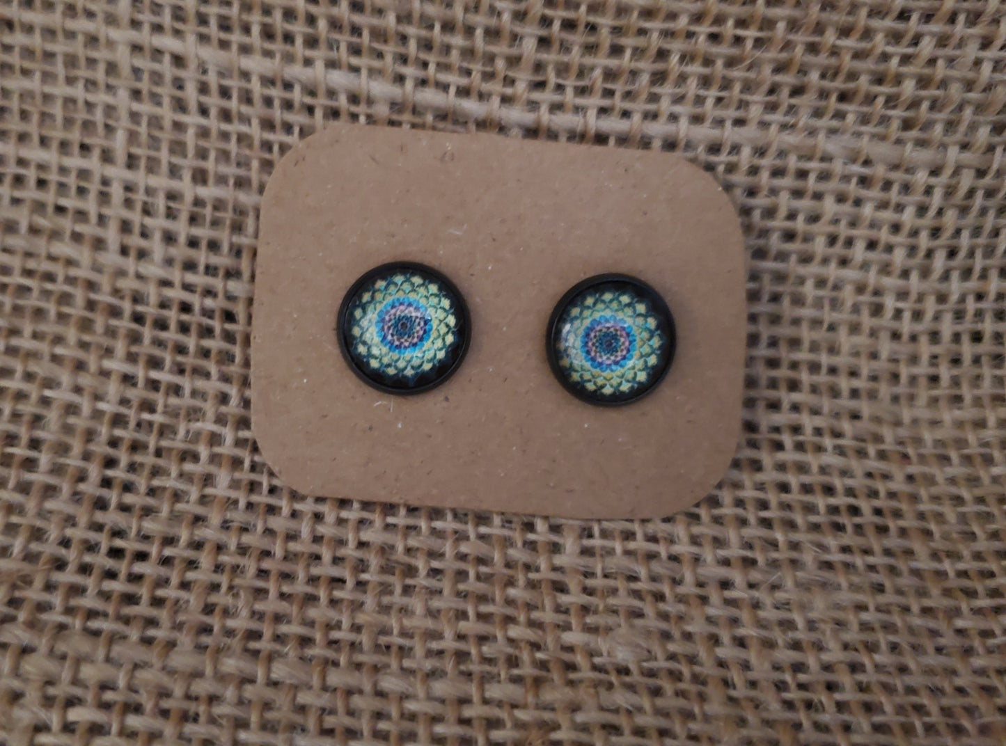 Cabochon Stud 012