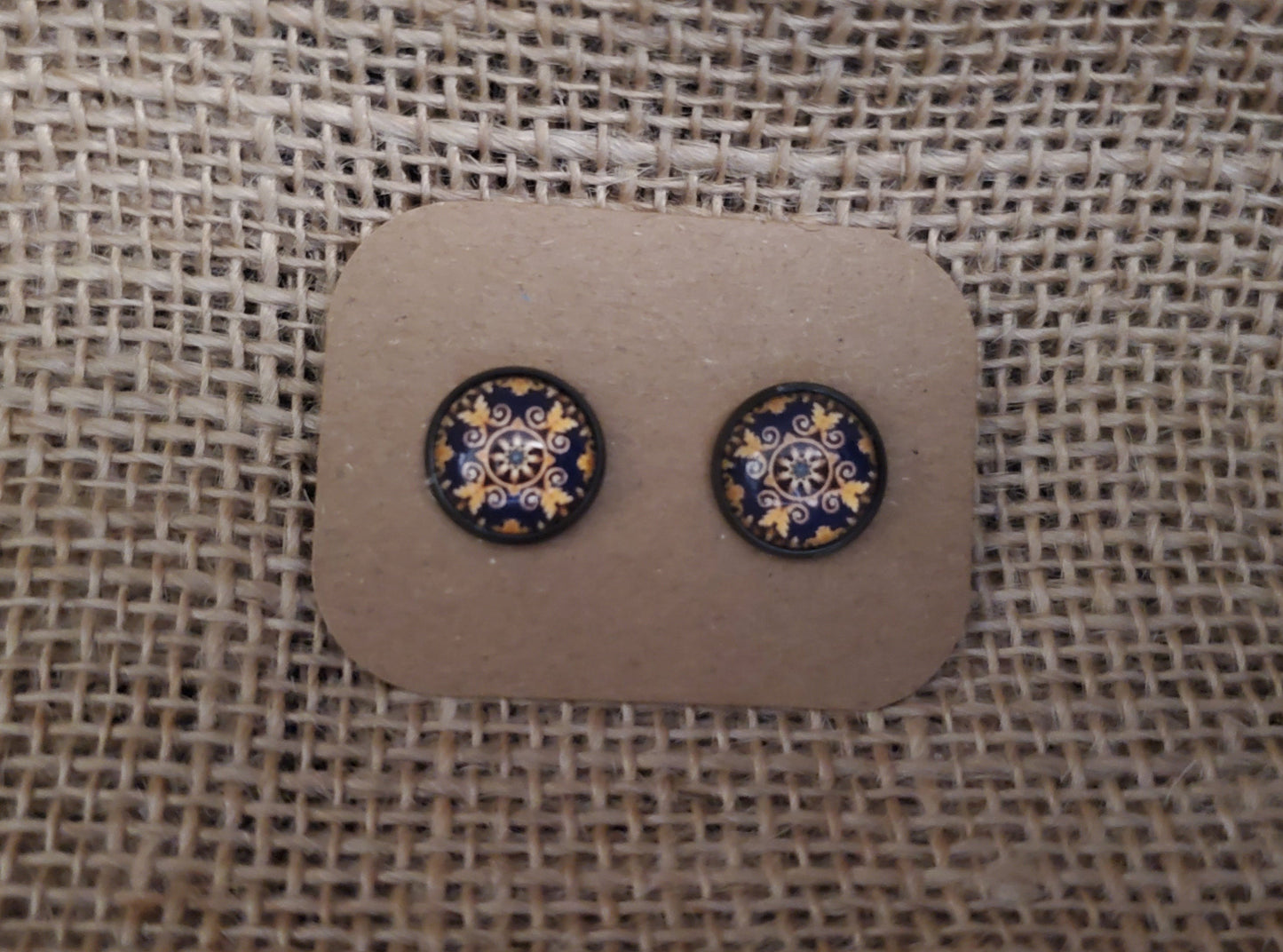 Cabochon Stud 014