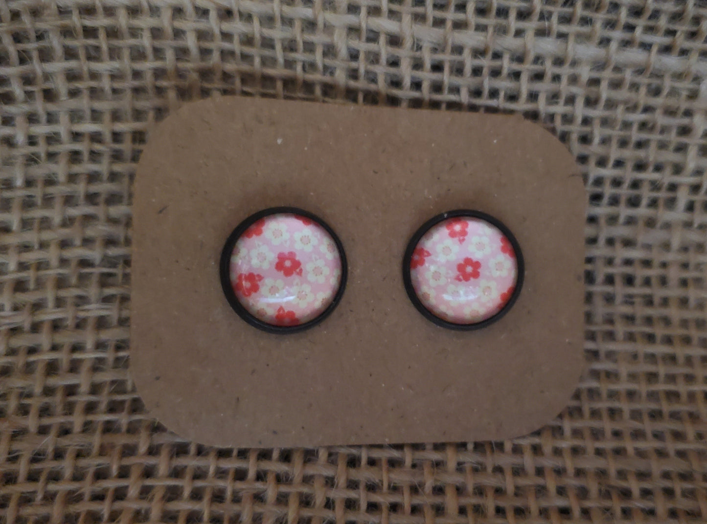 Cabochon Stud 023