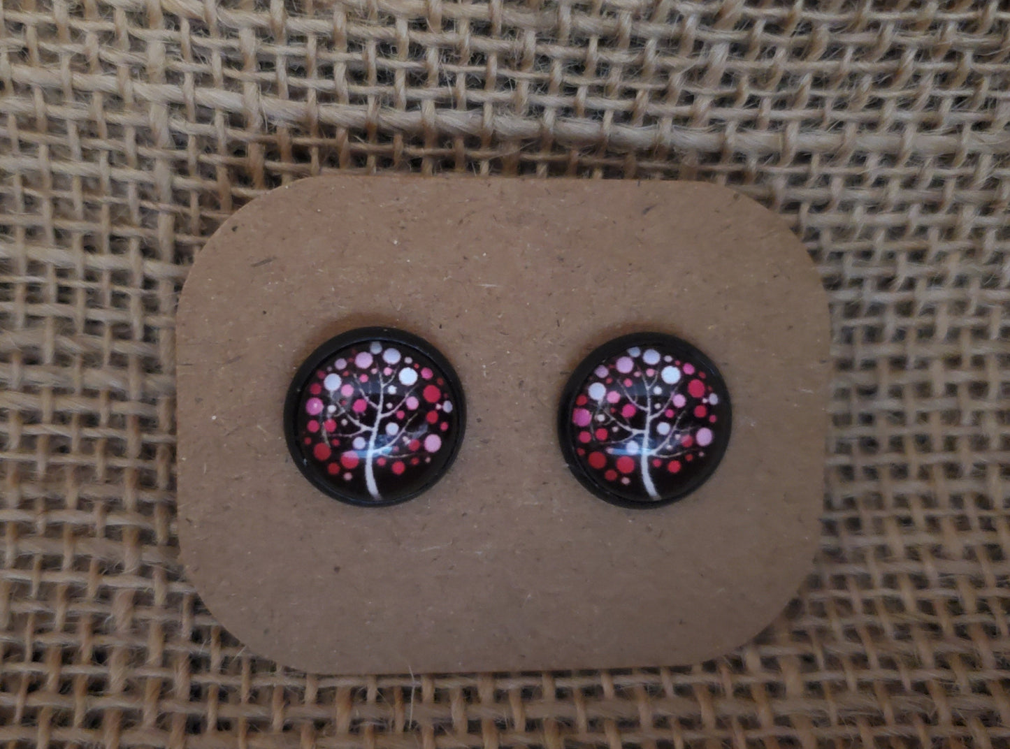 Cabochon Stud 024