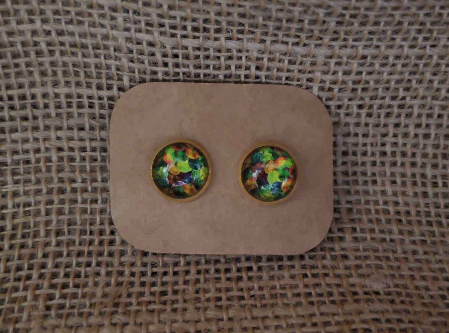 Cabochon Stud 044