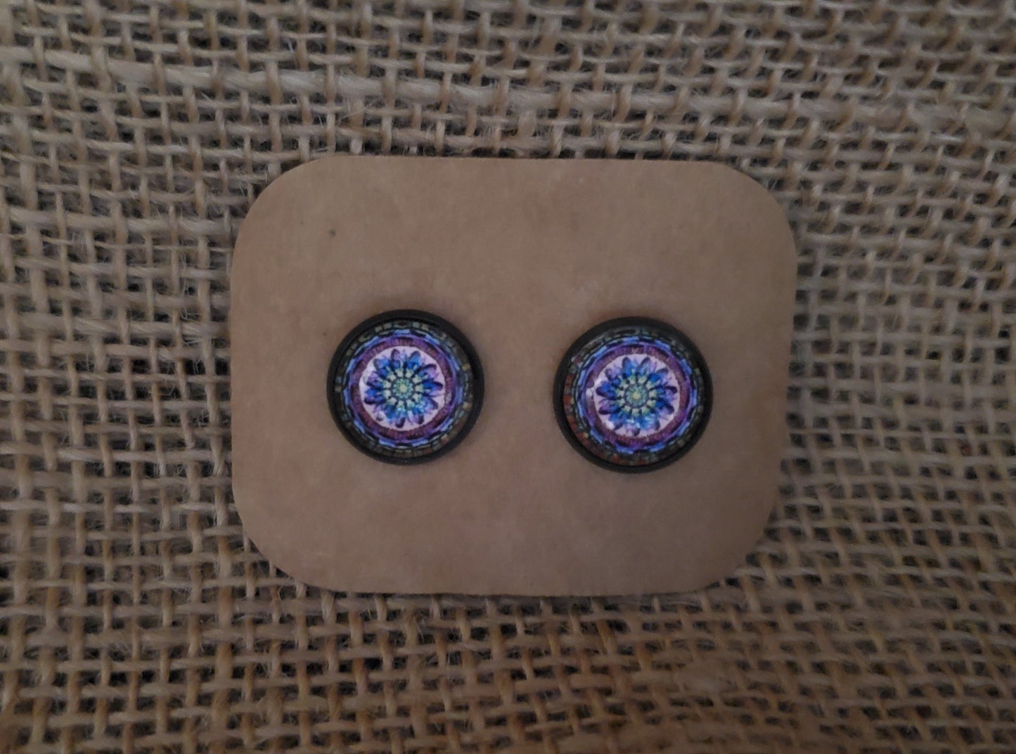 Cabochon Stud 047