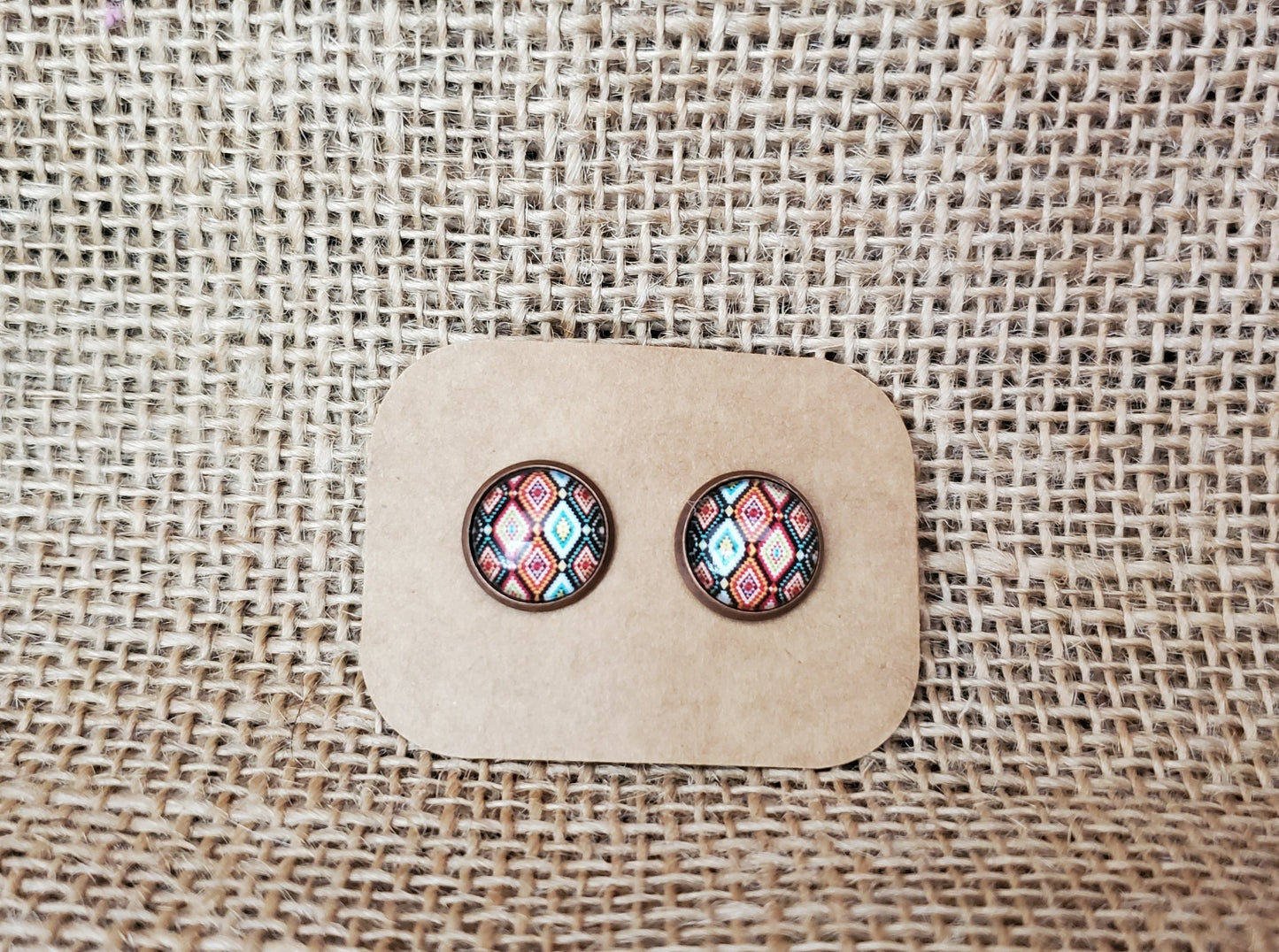 Cabochon Stud 052
