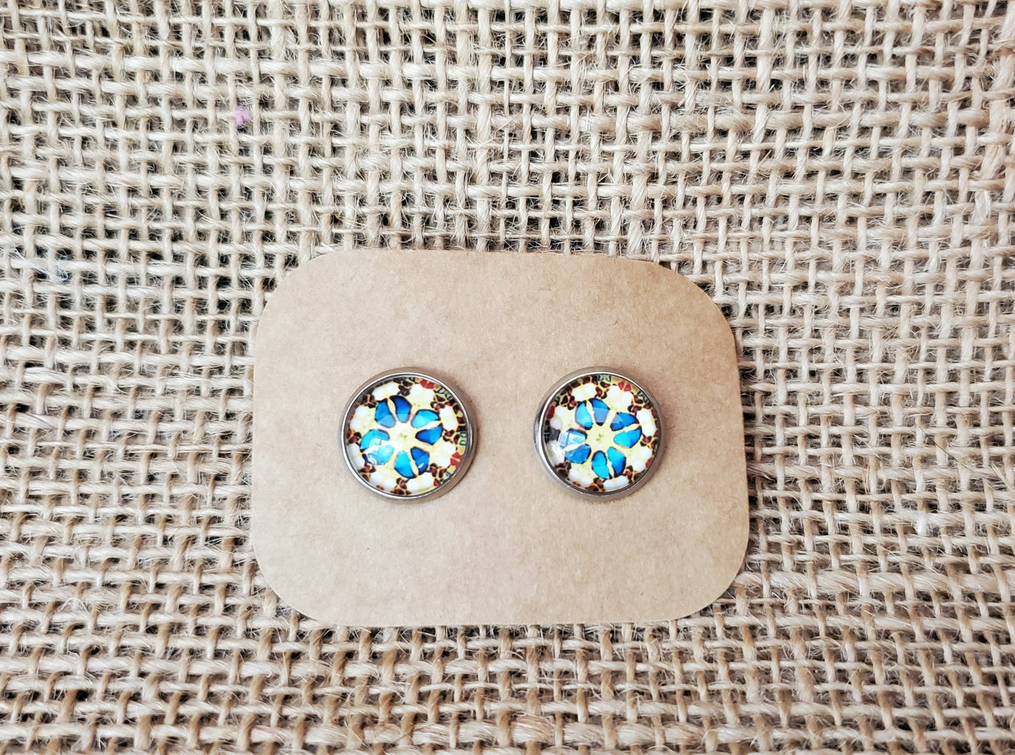 Cabochon Stud 050