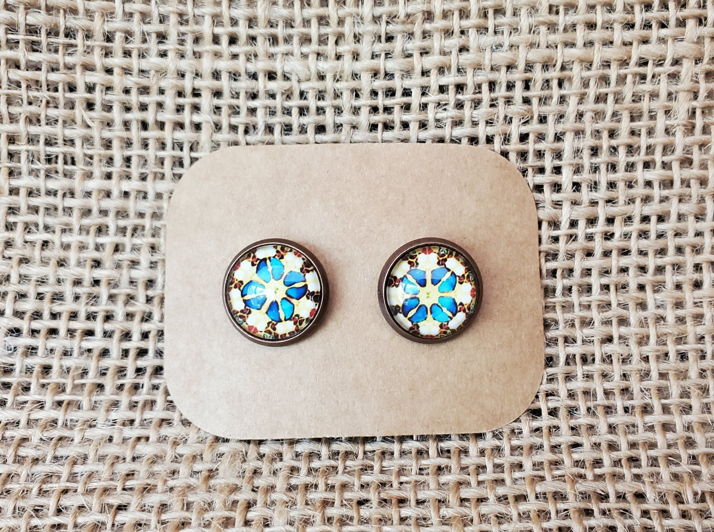 Cabochon Stud 043