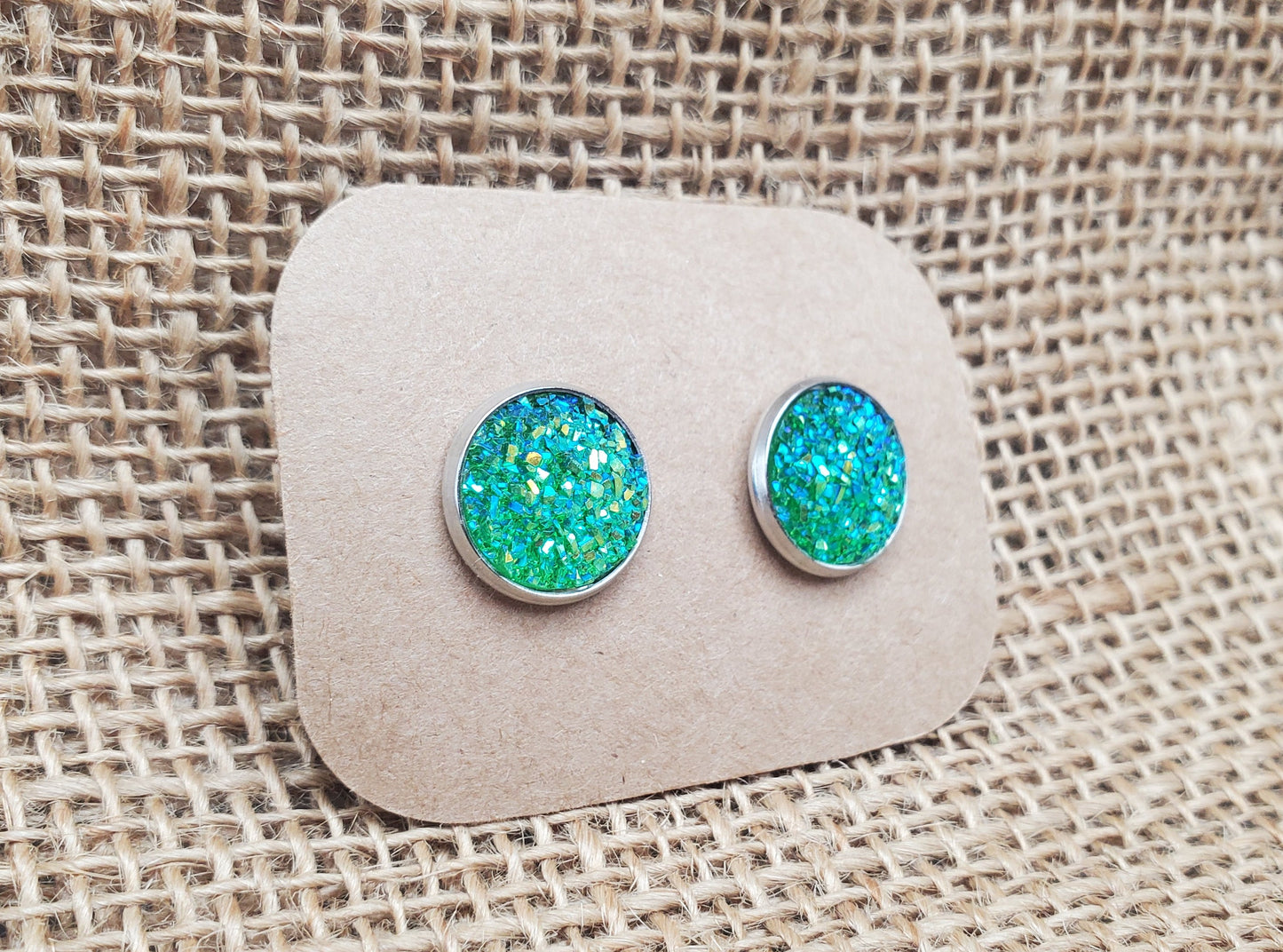 Lime Stud on Silver - 12mm