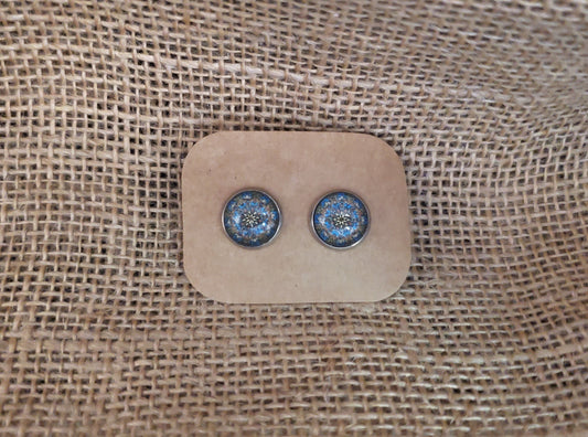 Cabochon Stud 004