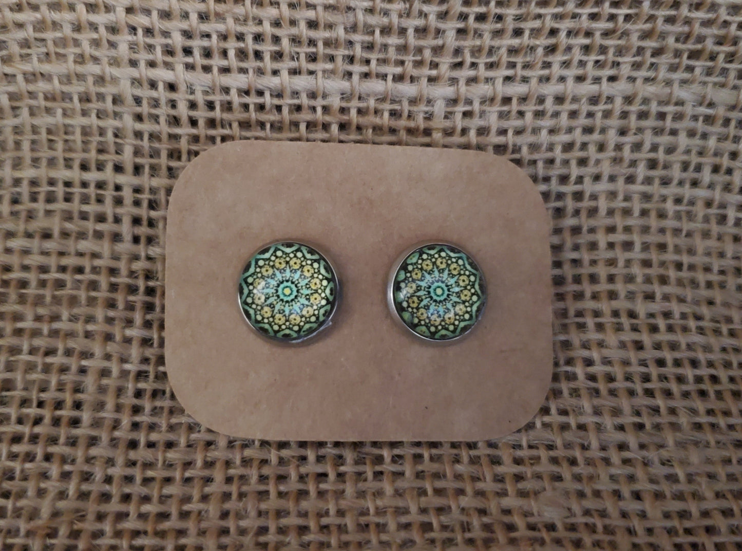 Cabochon Stud 006