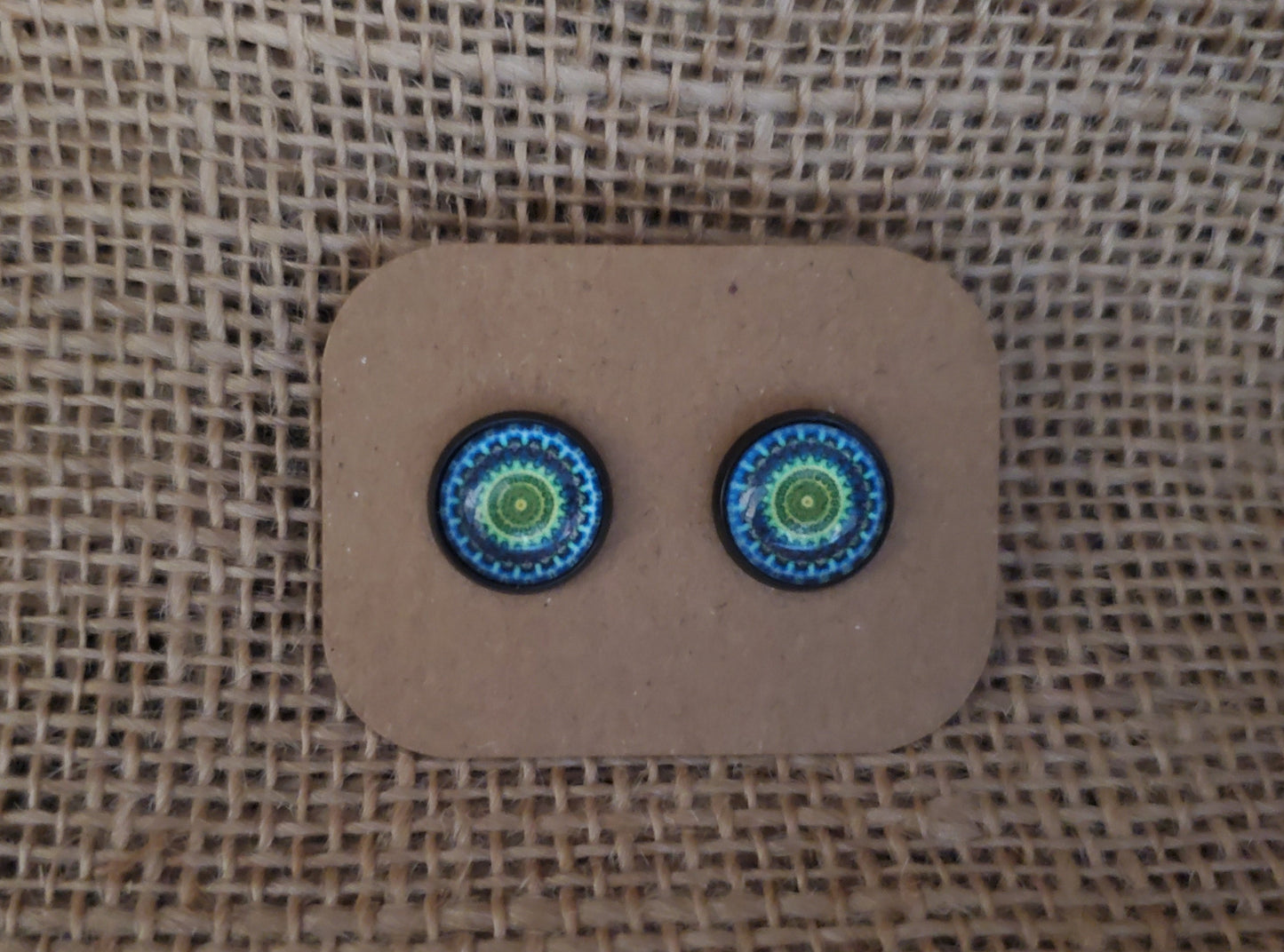 Cabochon Stud 008