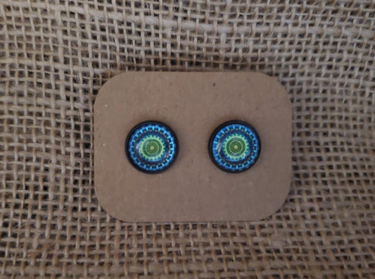 Cabochon Stud 008