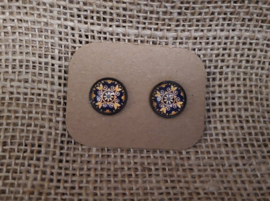 Cabochon Stud 014