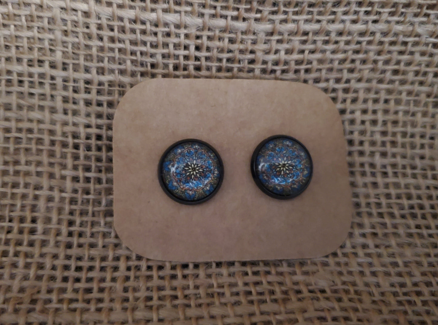 Cabochon Stud 018