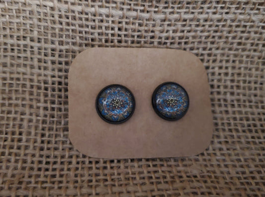 Cabochon Stud 018