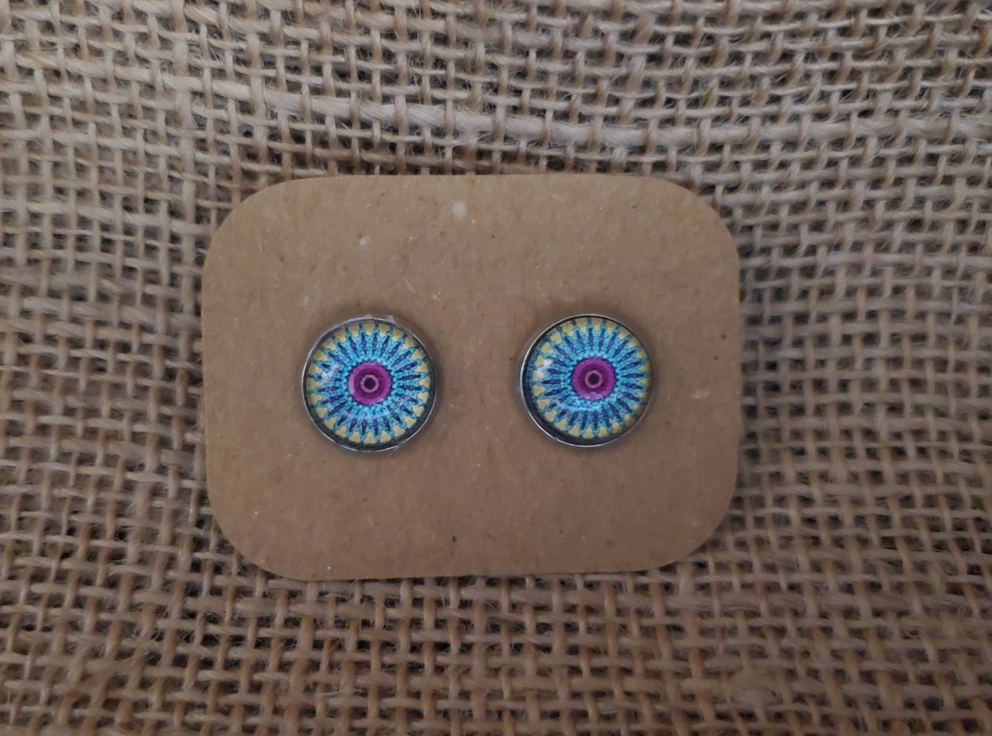 Cabochon Stud 027