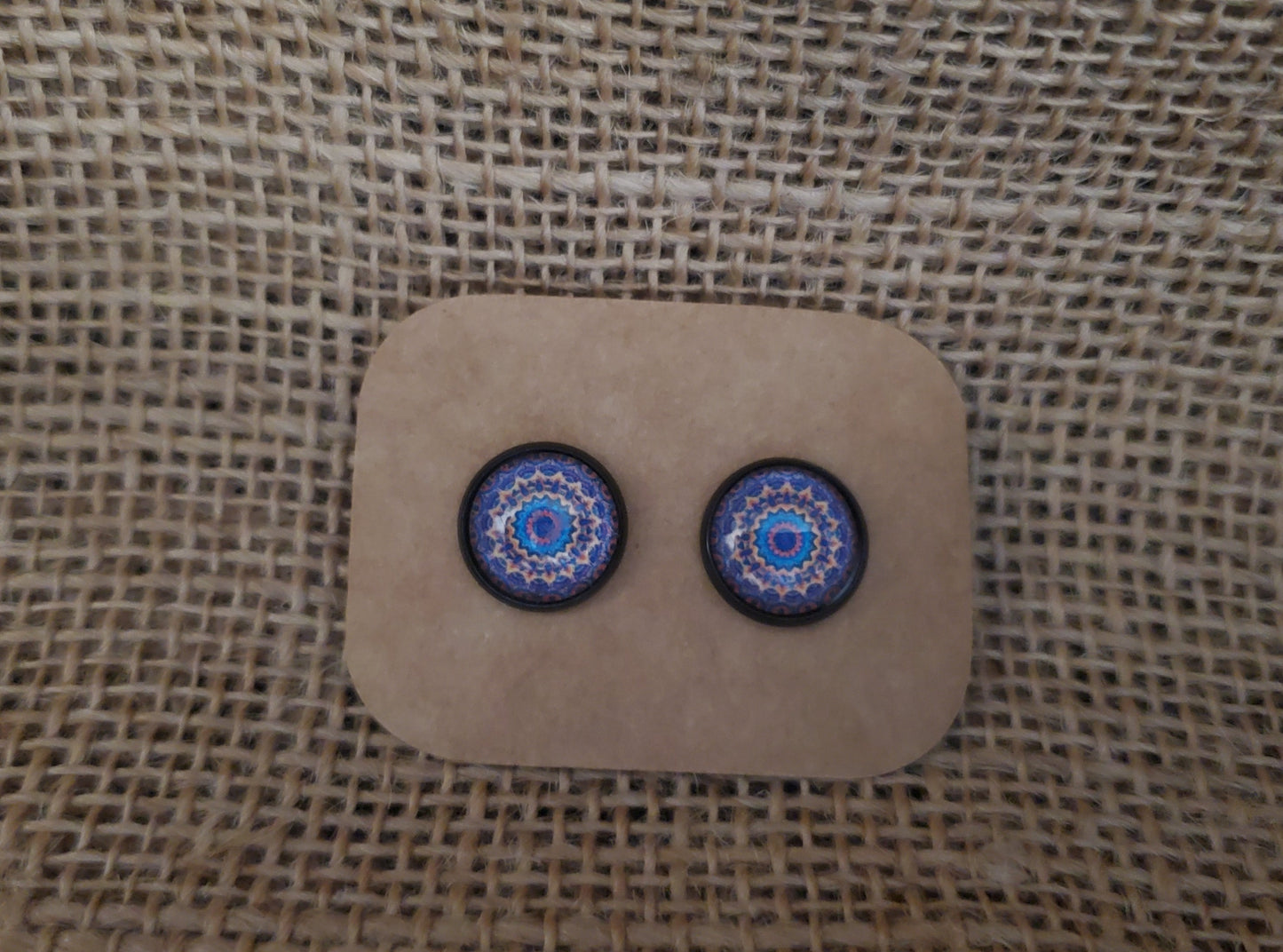 Cabochon Stud 033