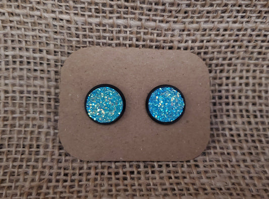 Aqua Stud on Black - 12mm